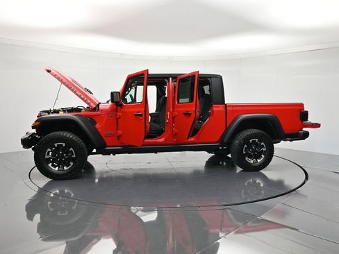 Used 2026 Jeep Gladiator Rubicon AWD/4WD image 46