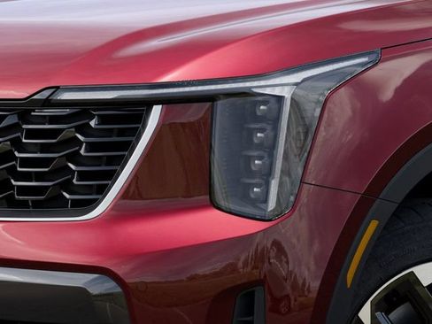 Certified 2025 Kia Sorento S AWD/4WD image 11
