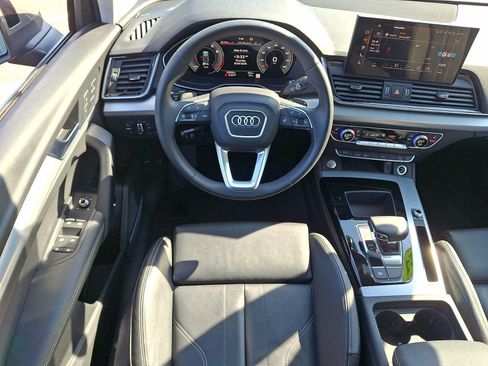 Used 2024 Audi Q5 2.0T Premium Plus w/ Premium Plus Package AWD/4WD image 12