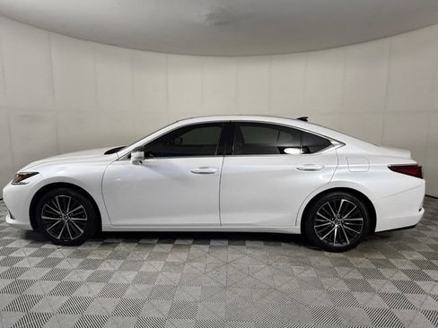 Used 2025 Lexus ES 350 w/ Premium Package FWD image 3
