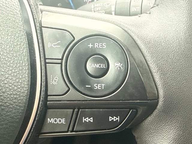 Used 2025 Toyota RAV4 XLE w/ Convenience Package AWD/4WD image 26