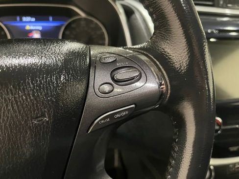 Used 2019 Nissan Murano SV w/ Premium Package image 28