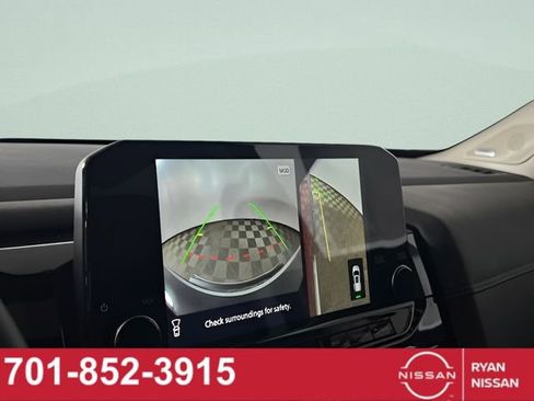 New 2025 Nissan Pathfinder Platinum image 21