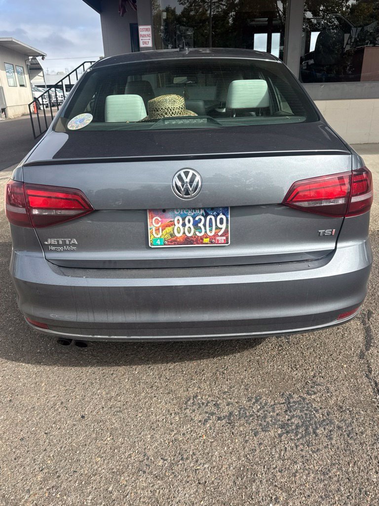 Used 2016 Volkswagen Jetta Sport FWD image 8