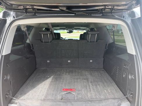 Used 2017 GMC Yukon XL SLT w/ Open Road Package RWD image 21