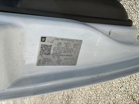 Used 2019 Chevrolet Express 2500 image 4