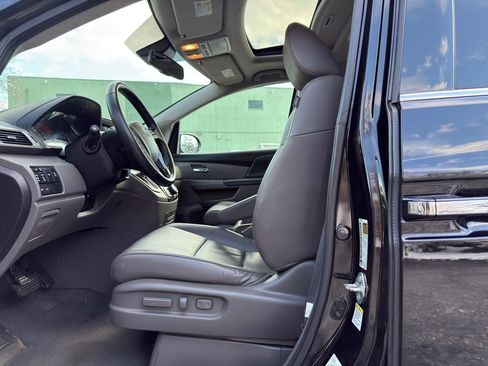 Used 2014 Honda Odyssey Touring image 12