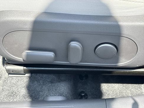 Used 2025 Hyundai Kona SEL AWD/4WD image 22