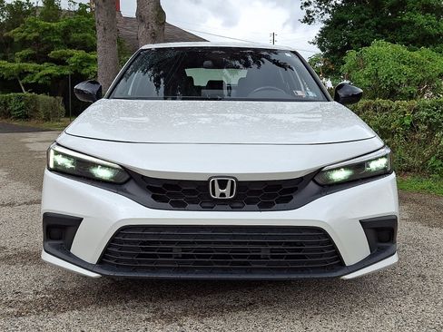 Used 2022 Honda Civic Sport image 2