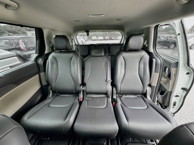 Certified 2026 Kia Carnival EX FWD image 24