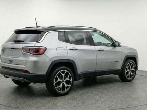 Used 2025 Jeep Compass Limited AWD/4WD image 9