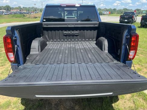 Used 2024 GMC Sierra 1500 Elevation w/ Preferred Package AWD/4WD image 29