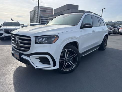 Used 2025 Mercedes-Benz GLS 450 4MATIC image 1