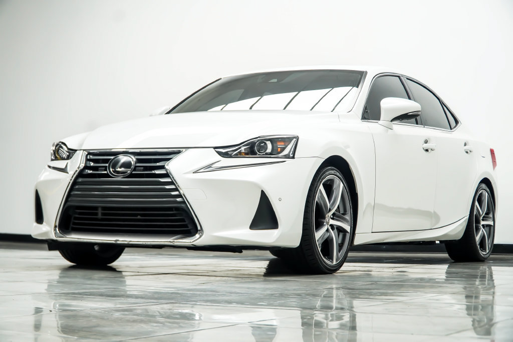 Used 2020 Lexus IS 300 AWD w/ Premium Package image 11