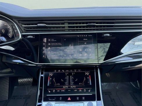 Certified 2025 Audi Q7 3.0T Prestige w/ Prestige Package image 15