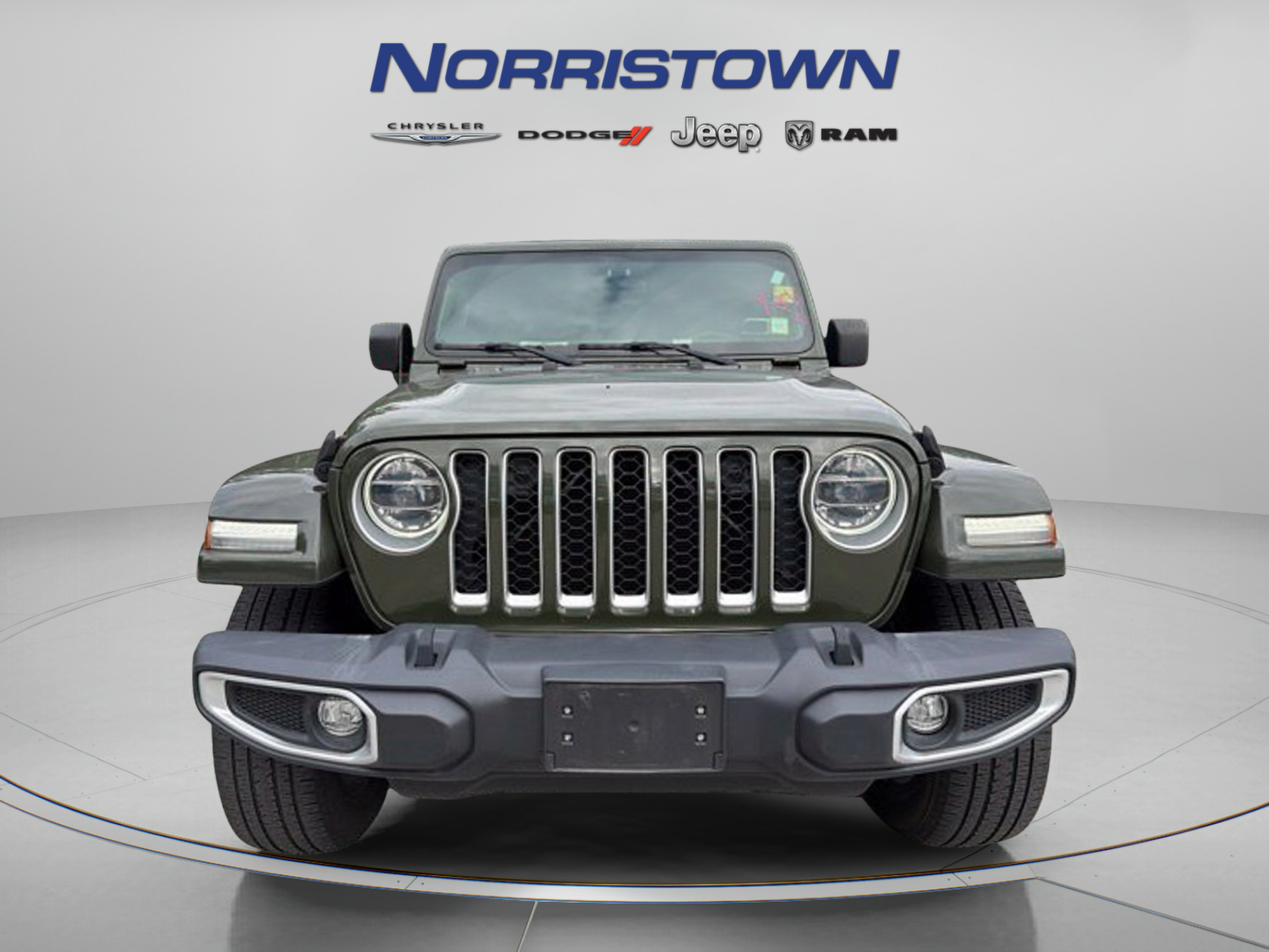 Used 2021 Jeep Wrangler Unlimited Sahara w/ Cold Weather Group AWD/4WD image 2