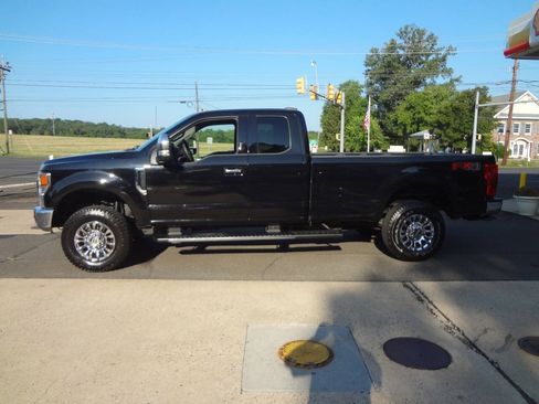 Used 2021 Ford F250 XLT w/ XLT Premium Package AWD/4WD image 3