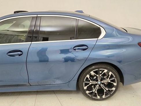 Used 2025 BMW 330i Sedan image 11