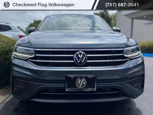 Used 2023 Volkswagen Tiguan SE FWD image 12