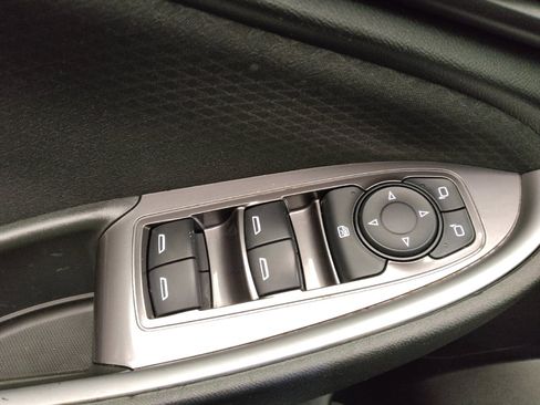 Used 2021 Chevrolet Malibu LS FWD image 27