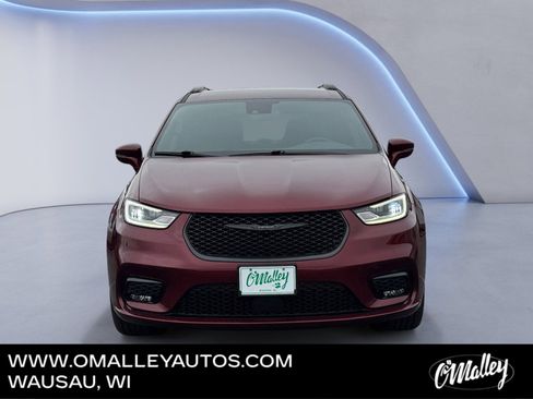 Used 2021 Chrysler Pacifica Touring AWD/4WD image 8