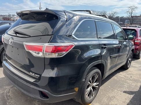 Used 2016 Toyota Highlander XLE image 9