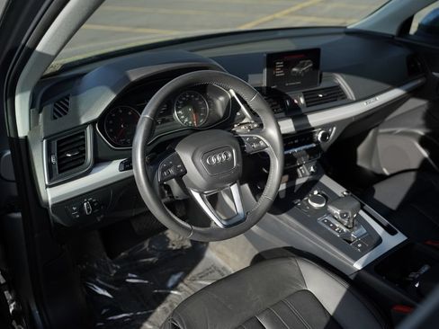 Used 2018 Audi Q5 2.0T Premium w/ Convenience Package AWD/4WD image 9