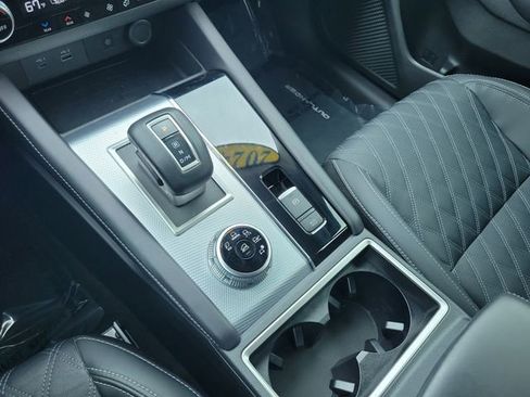 Used 2024 Mitsubishi Outlander SEL FWD image 34
