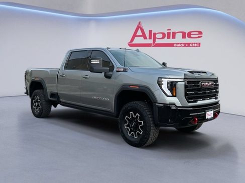 Used 2025 GMC Sierra 2500 AT4X AWD/4WD image 7