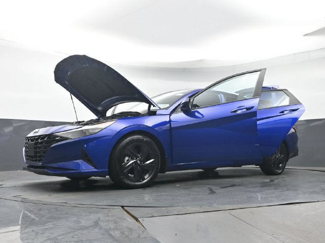 Used 2023 Hyundai Elantra SEL FWD image 39