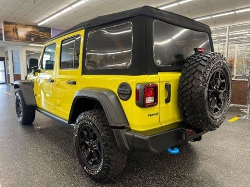Used 2023 Jeep Wrangler Unlimited w/ Cold Weather Group AWD/4WD image 8