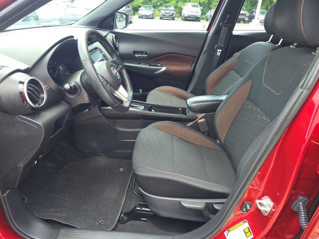 Used 2023 Nissan Kicks SR FWD image 12