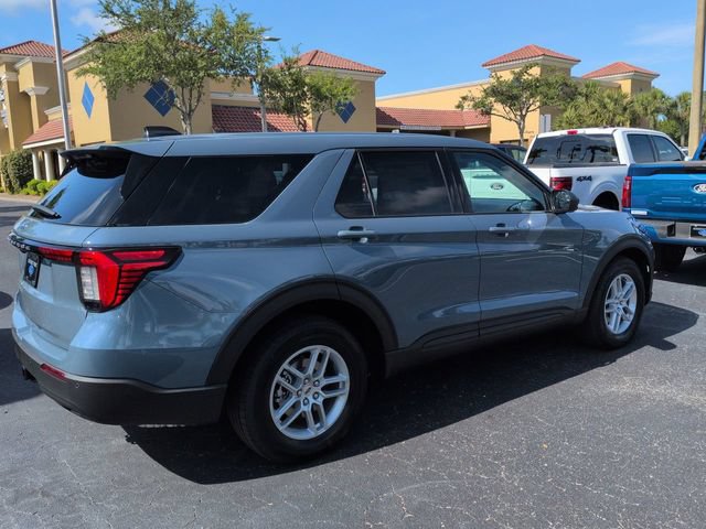 New 2026 Ford Explorer Active RWD image 4