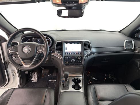 Used 2018 Jeep Grand Cherokee Limited AWD/4WD image 16