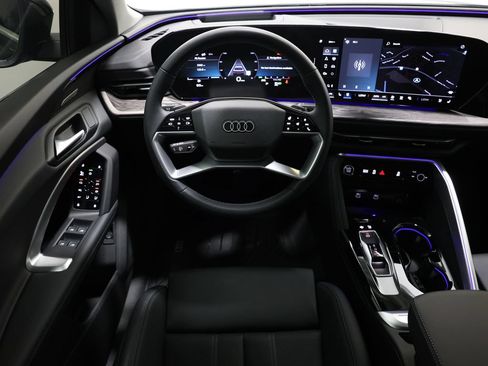 Certified 2025 Audi Q5 Premium Plus w/ Premium Plus AWD/4WD image 16