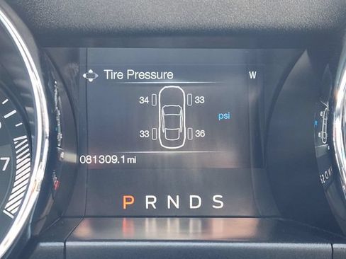 Used 2017 Ford Mustang Coupe RWD image 22