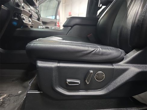 Used 2021 Ford Expedition Limited image 30