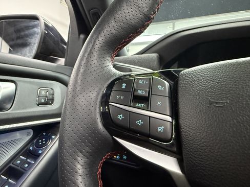 Used 2025 Ford Explorer ST image 19