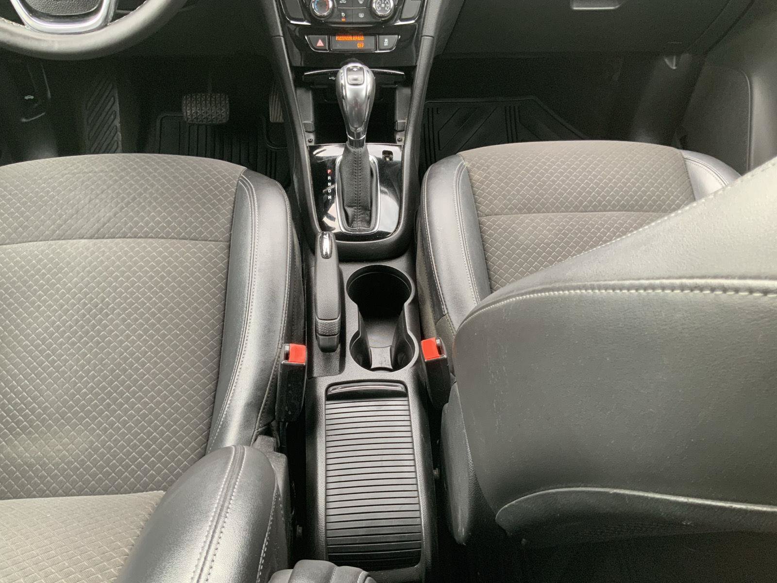 Used 2018 Buick Encore Preferred AWD/4WD image 38