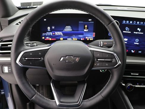 Used 2024 Chevrolet Traverse LT w/ Midnight/Sport Edition image 17