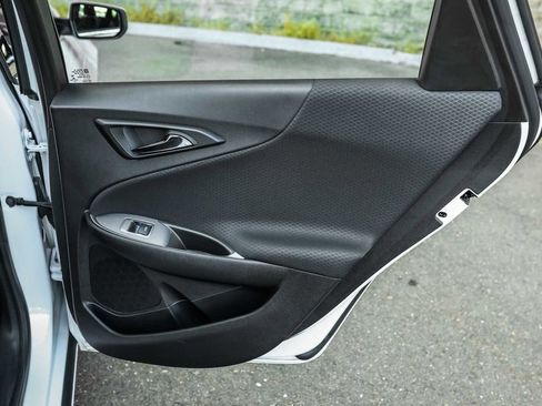 Used 2025 Chevrolet Malibu RS image 15