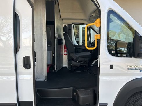 Used 2024 RAM ProMaster 3500 w/ Delivery Van Package FWD image 22