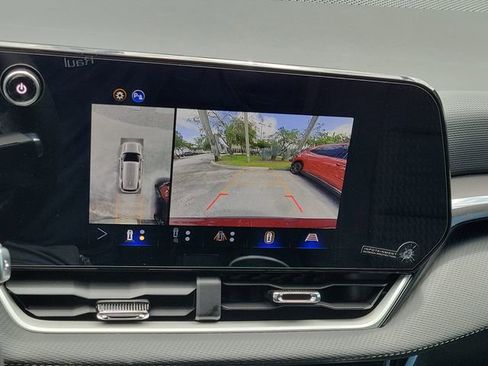 New 2026 Chevrolet Equinox LT w/ Safety and Technology Package FWD image 10