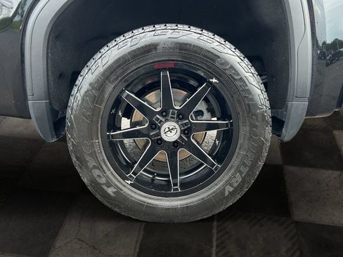 Used 2022 GMC Sierra 1500 Denali AWD/4WD image 11