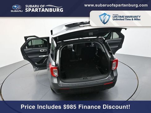 Used 2023 Ford Explorer XLT image 39