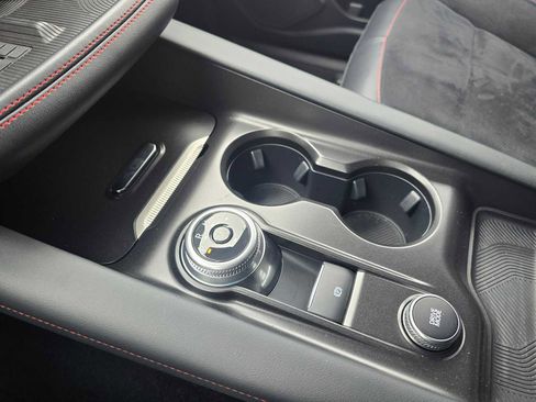 Used 2025 Ford Explorer ST image 35