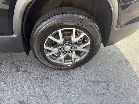 Used 2020 GMC Acadia SLE w/ Driver Convenience Package image 21