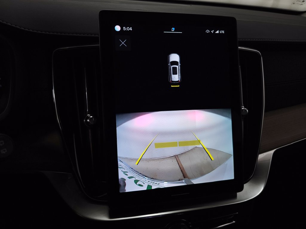 Certified 2025 Volvo XC90 B5 Core AWD/4WD image 28