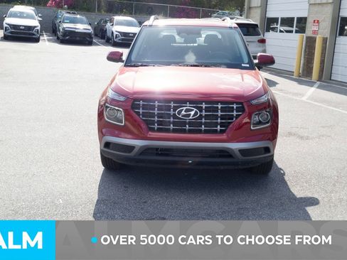Used 2025 Hyundai Venue SEL image 3