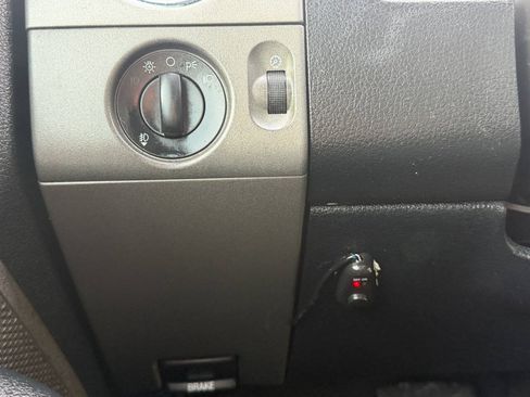 Used 2006 Ford F150 XLT AWD/4WD image 26
